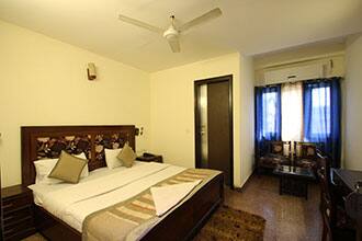 Hotel Empire Deluxe, New Delhi 3